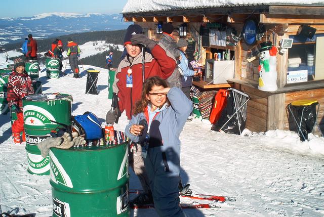 Philipp und Sophie beim Schifahren